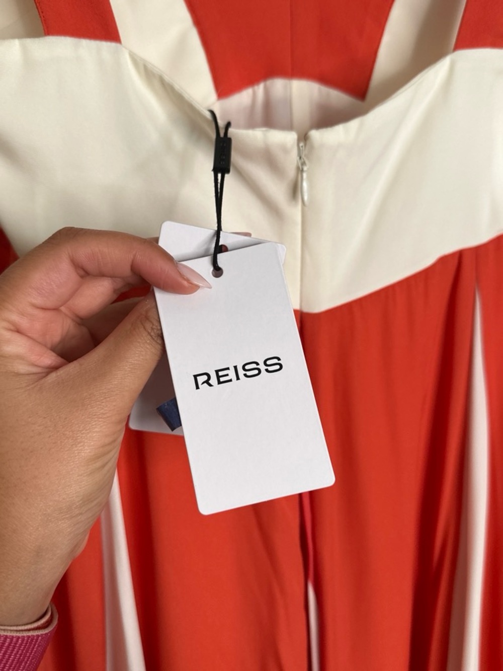 Reiss Coral and Ivory Panelled V‑Neck Maxi Dress - Picture 5 of 7